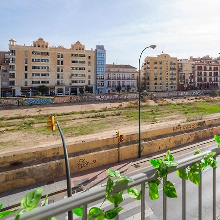 Central And Beautiful Apartment - Free Parking 马拉加 外观 照片