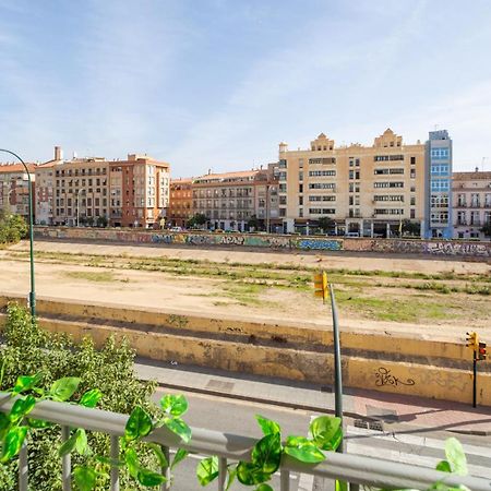 Central And Beautiful Apartment - Free Parking 马拉加 外观 照片