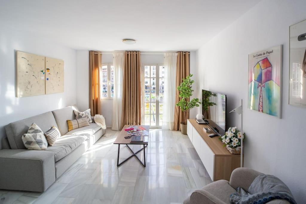 Central And Beautiful Apartment - Free Parking 马拉加 外观 照片